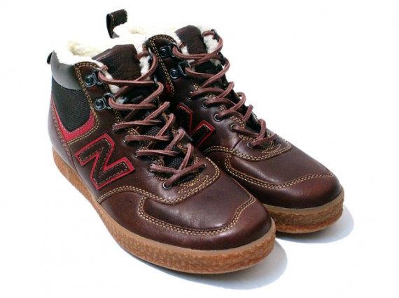 New Balance WRC576B