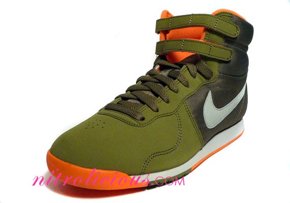 Nike WMNS Aerofit High - Scenery Green - Mandarin
