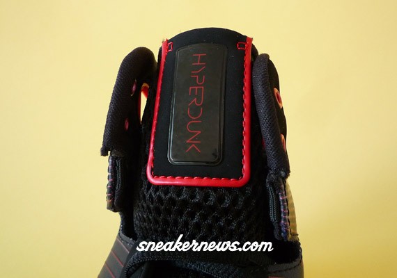Nike Hyperdunk - Black - Red