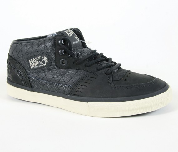 Vans x Active Half Cab – Black
