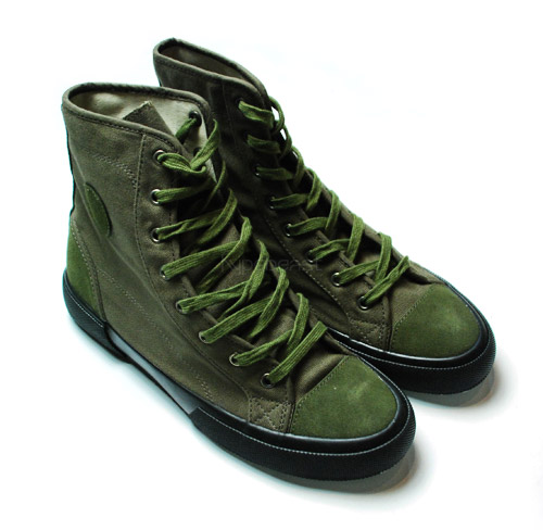 coming-soon-2008-fall-winter-footwear-05.jpg