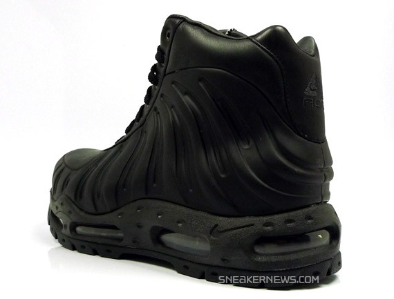 Nike Foamposite Boot