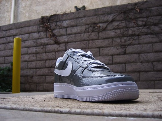 Nike Air Force One (1) - Quickstrike