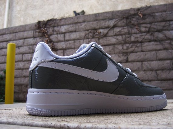 Nike Air Force One (1) - Quickstrike