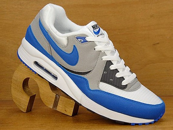 Nike Air Max Light – White – Varsity Blue