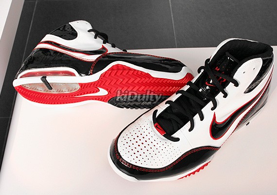 Nike Air Max Spot Up - Dirk Nowitzki Signature Shoe