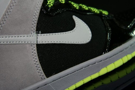 Nike Dunk High - Premium - Womens