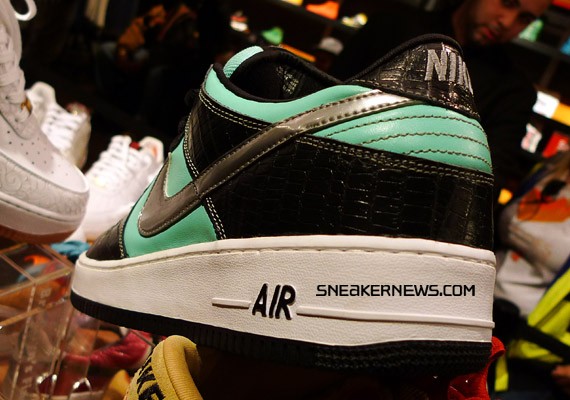 Nike Air Force 1 x Dunk Low SB - Tiffany Hybrid