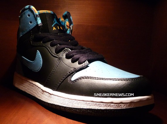 Air Jordan 1 Retro High GS - Black - Vivid Blue