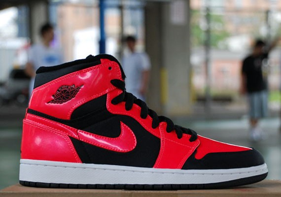 Air Jordan 1 High - Black - Infrared