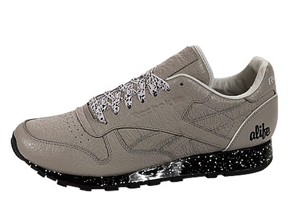 alife-reebok-embossed-leather-01.jpg