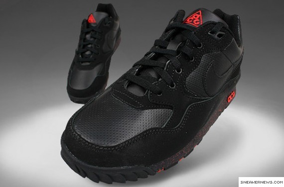 Nike Air Wildwood GS - Black - Red - Speckled