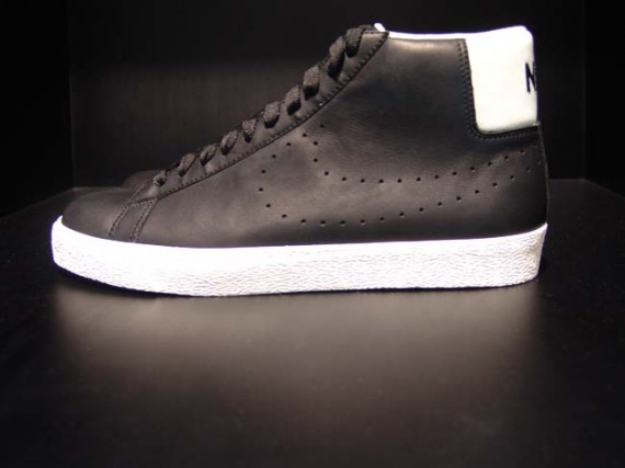 nike-waxed-leather-blazer-perforated-2.jpg