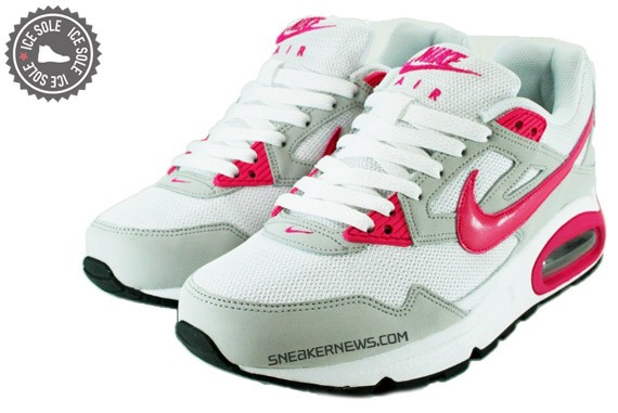 nike-wmns-skyline-03.jpg