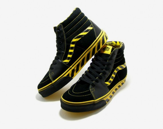 vans-caution-sk8-hi-chukka-era-1.jpg