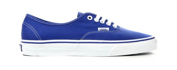 vans-royal-blue-checkered-pack-4.jpg