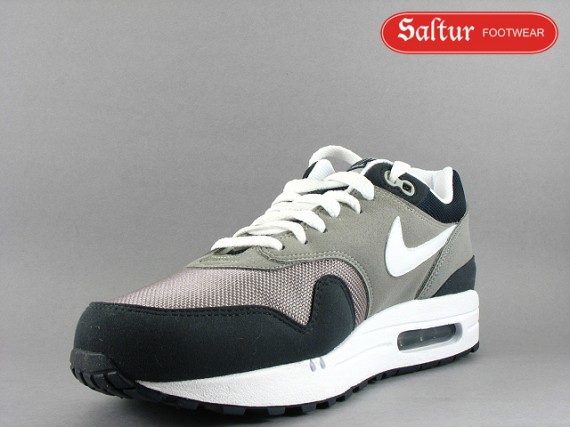 Nike Air Max 1 - Medium Grey - Dark Obsidian