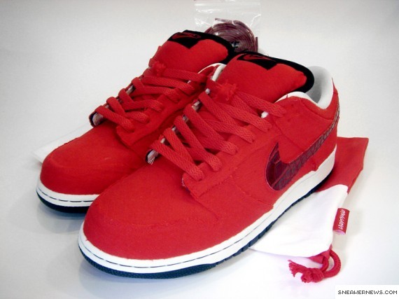 Nike Dunk Low - Lazything - Bloody Lazy