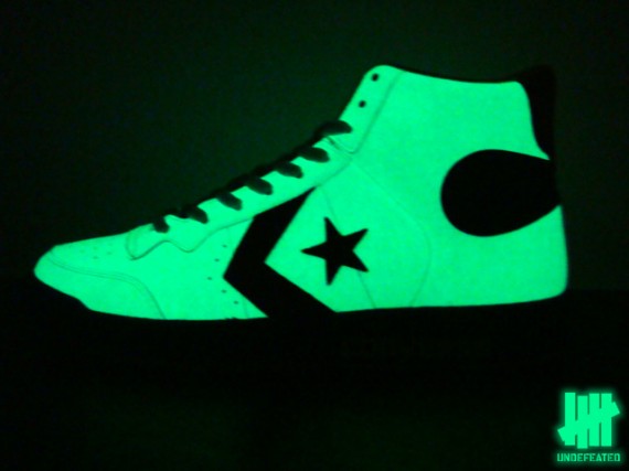 Converse Shoot Neon Tube Hi - Glow in the Dark