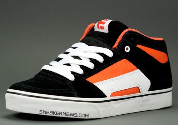 EA Skate 2 x Etnies RVM Shoe