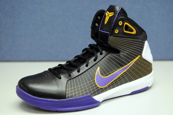 Nike Hyperdunk x Zoom Kobe IV – Hybrid – Away Colors