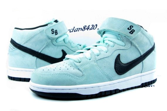 Nike SB Dunk Mid Premium - Ice Green - Black