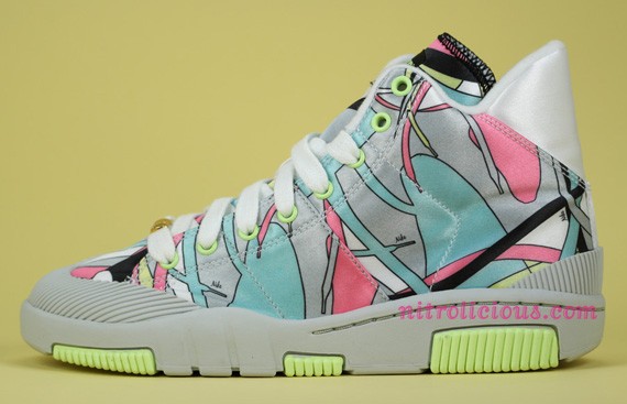 Nike Womens Outbreak High – Pucci Pack