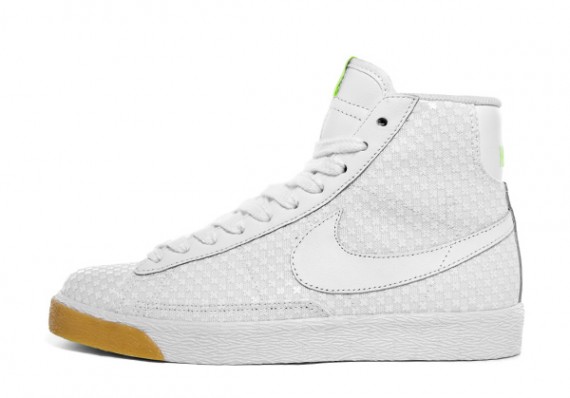 Nike Womens Blazer Mid Premium – White – Volt