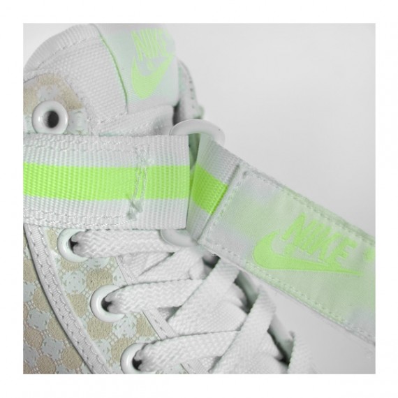 Nike Womens Vandal High Premium - White - Volt