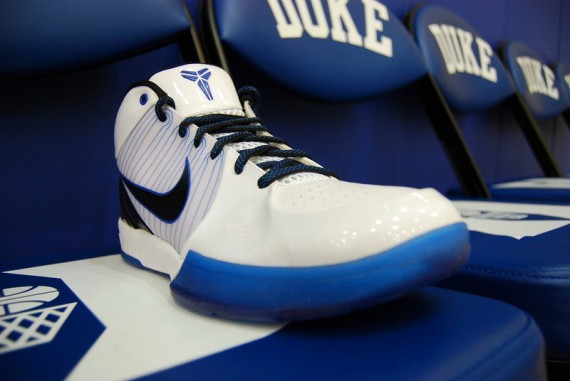 Nike Zoom Kobe Iv Duke Pe 6