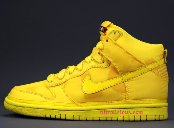 nylon-magazine-dunk-yellow-01.jpg