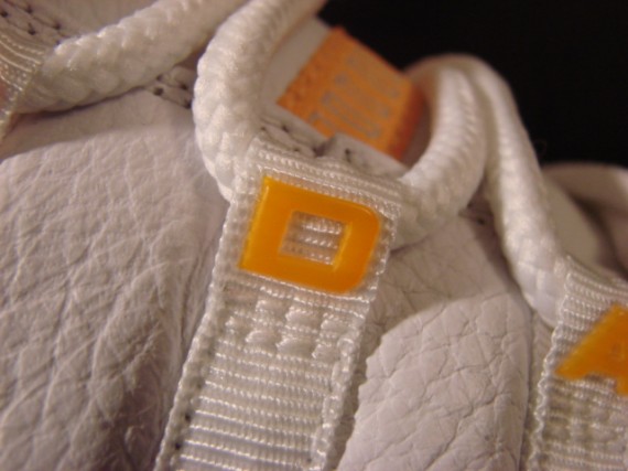 Air Jordan XI - Sample - Citrus - White