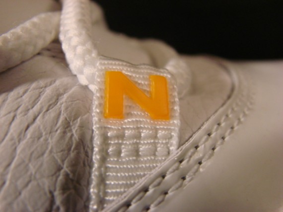 Air Jordan XI - Sample - Citrus - White