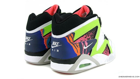 Nike Air Tech Challenge Hybrid