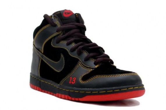 Nike Dunk High Pro SB - Unlucky - Black - Black