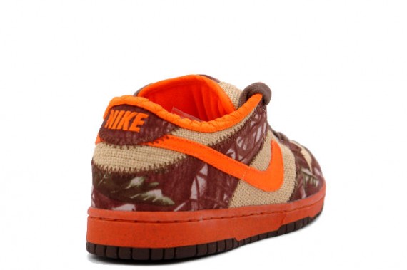 Nike Dunk Low Pro SB - Hunter - Natural Burlap - Orange Blaze