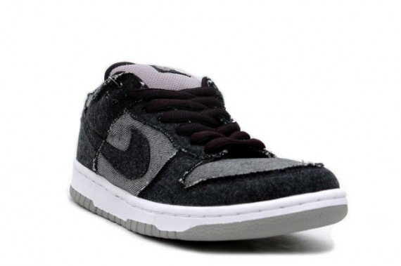 Nike Dunk Low Pro SB - Medicom II - Black Denim