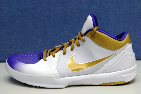 Nike Zoom Kobe IV - Gold Mamba - MLK