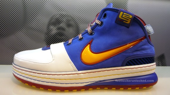 Nike Zoom LeBron VI - Superman