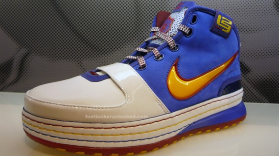 Nike Zoom LeBron VI - Superman