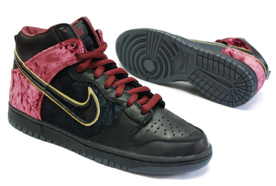 dunk-high-sb-bloody-sunday-01