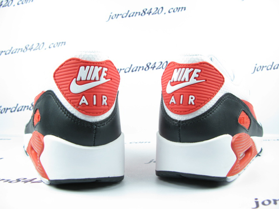 nike-air-max-90-classic-white-max-orange-black-04