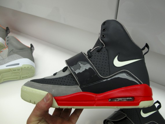 Nike Air Yeezy - Black - Grey - Fire Red