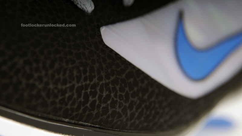nike-hyperize-black-white-sapphire-august-2009-3