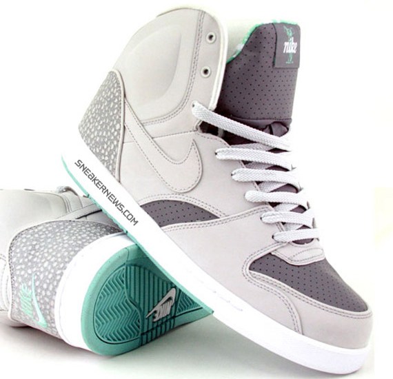 Nike RT1 – Neutral Grey – Green Mist