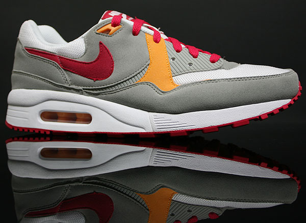 Nike Wmns Air Max Light Medium Grey Brilliant Magnet 2