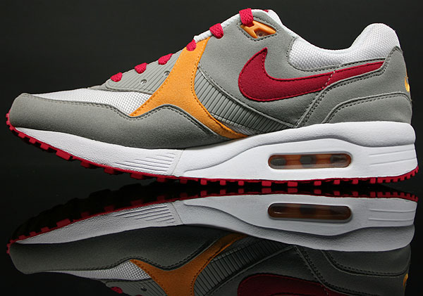 Nike Wmns Air Max Light Medium Grey Brilliant Magnet 3