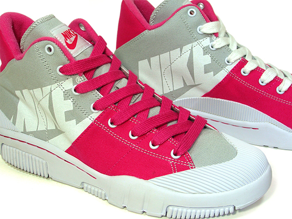 nike-womens-outbreak-spring-2009-04