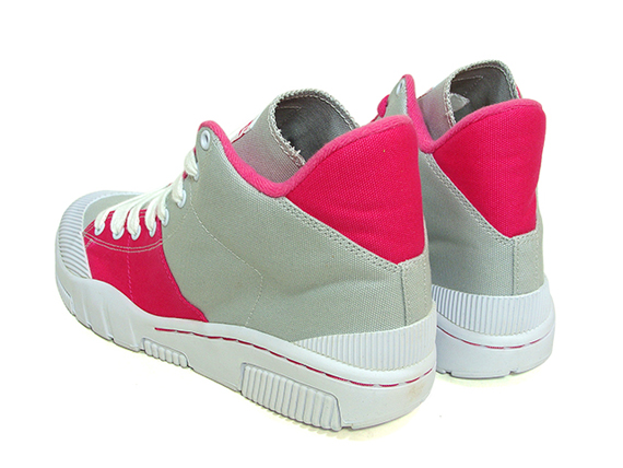 nike-womens-outbreak-spring-2009-05