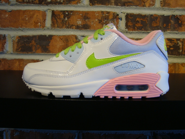 Nike Womens Releases April 01